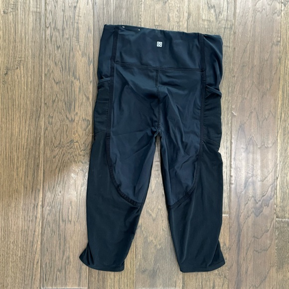 Ardene Cropped Leggings - Picture 2 of 7